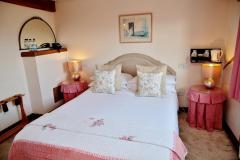 1525208972-bedroom-46-w