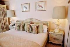 1525208985-bedroom-22-w